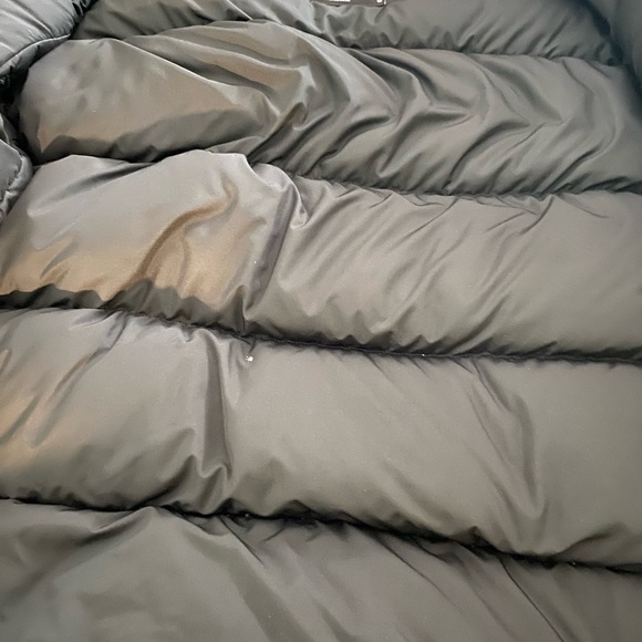 North Face parka, removable hood with face muffler. Warmth galore, size L, EUC - Picture 5 of 10